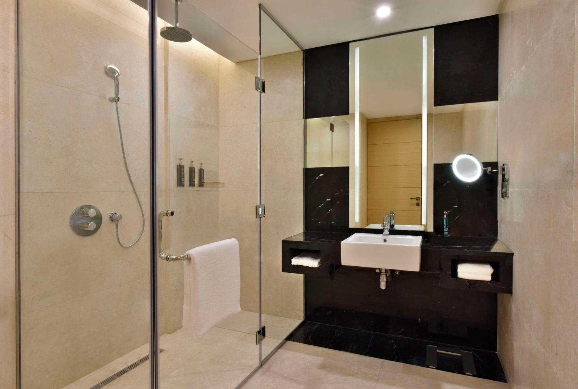 Hilton Bahrain Manama Exterior foto